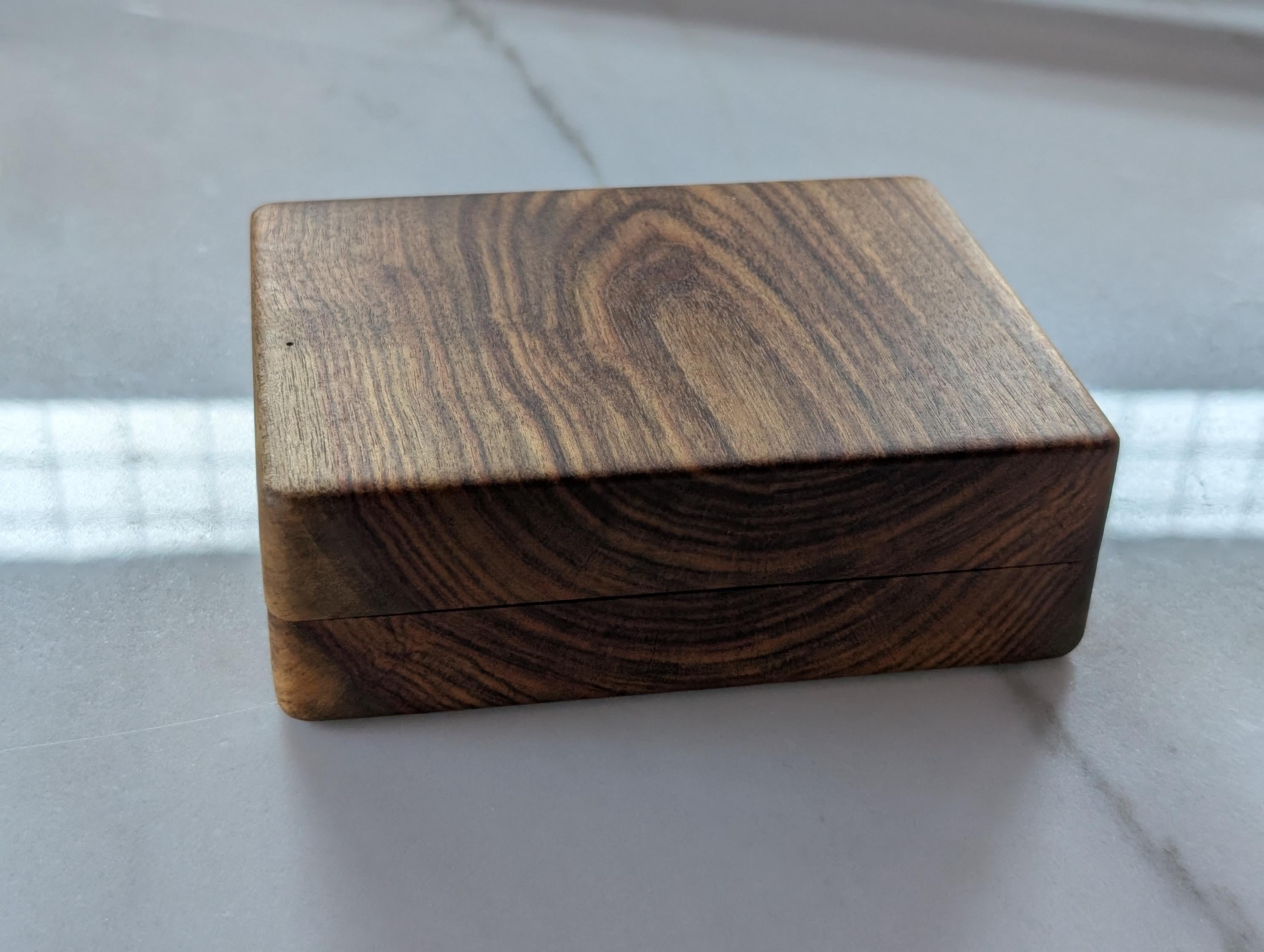 Bolivian rosewood double deck card box, closed